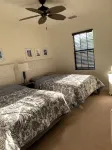 RESORT STYLE  POOLS, TIKI BAR, TENNIS COURTS, MOVIE THEATER, GYM & MORE! - Bungalows