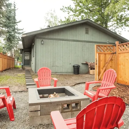 Modern ranch, stylish hidden 💎 in the most convenient U-MED DISTRICT!