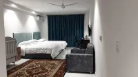 Areni Lodge - parking