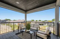 Serenity's Edge - Large Kennewick Home
