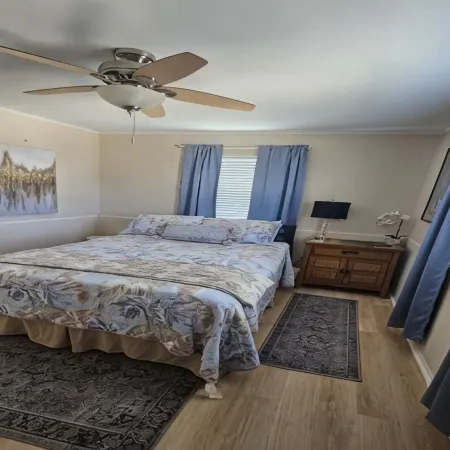 Cozy and Clean steps from the beach. Gulf views <3