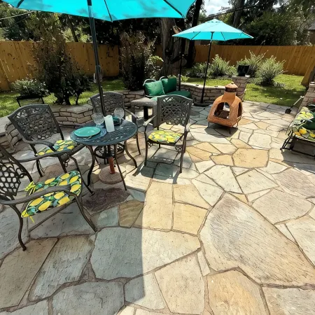 Midtown Cottage, unique stone patio, family-dog friendly newly remodeled.