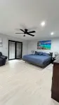 Serene Getaway – Quiet Oasis with Pool & Rain Showers - ห้องครัว