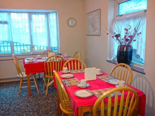 Carlton Lodge - Bed and Breakfasts