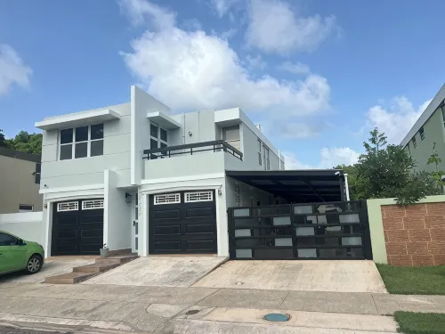 Coastal Town Retreat in Dorado, PR
