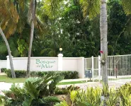 Teal Bay Hideaway - 2-Star