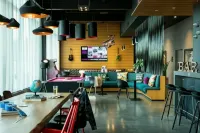 Moxy Aberdeen Airport - parking