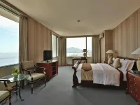 Aryaduta Manado Hotels in Manado