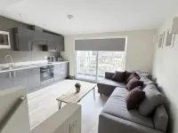 Cosy One Bedroom Apartments with Free Evening Parking - Apartments
