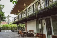 White Penny Hostel - Ostelli