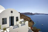 Allure Breeze Suites - Bed and Breakfasts