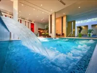 Abacus Business & Wellness Hotel - Kolam Renang