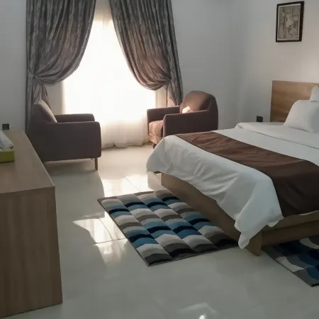 Novel Suites & Resorts