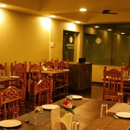 Ack Palacce Inn Отели в г. Йеркод