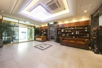 Uneed Hotel