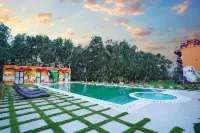 Resort Neel Nirjan !! Best Family Couple Friendly Family Resort!!