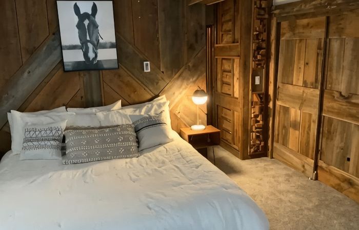 Most UNIQUE Luxury Prop in CB, Dogs ok, ski locker
