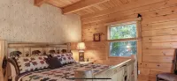 On the Eagle River Chain O’ Lakes, Lake Front, 3200 sq. ft., 2.5 Baths - 무료 와이파이
