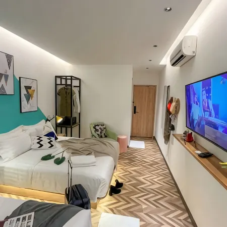 Apple 1 Hotel Queensbay