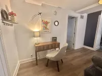 Cozy & Convenient Duplex, Near Downtown - Condos