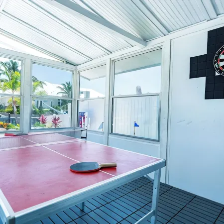 ☀️Bright & Luxurious Canal Front Home w/ Pool, 4 min to Beaches!☀️