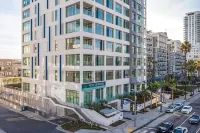 @ Marbella Lane - Luxury Beachside 2Br - سبا