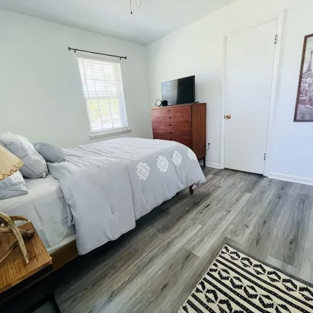 Complete Home 2.2 miles away from AIR FORCE!