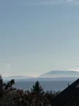 LUXURY COTTAGE IN DAVIS BAY, BC.