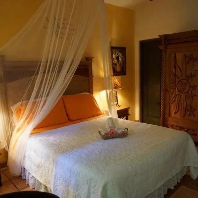 The Mexican Inn โรงแรมใกล้ศูนย์การค้า Puerto Paraiso