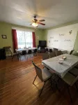 Spacious 6-bedroom house in Hearne with WiFi, AC - Wi-Fi