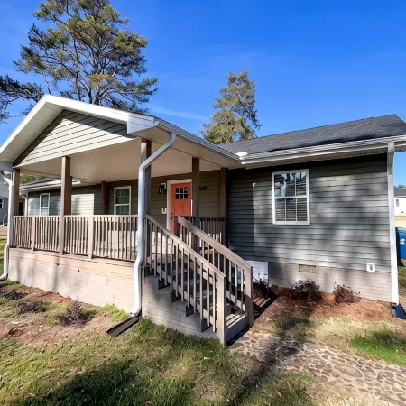 Urban Oasis w/ King Bed – 3 BR Near Duke & DT