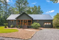 Spacious 5-bedroom/up to 14 guests House & Event Venue in enjoyable Alpharetta