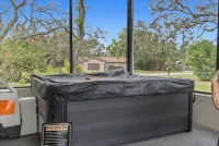 Leafy Lodge, Near Springs, Beach, Hot Tub, Fenced - 4つ星