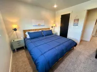 Luxury Retreat • Hot Tub • Walkable • Mountain Views • 3 King Bedrooms • Modern Hotels in Driggs