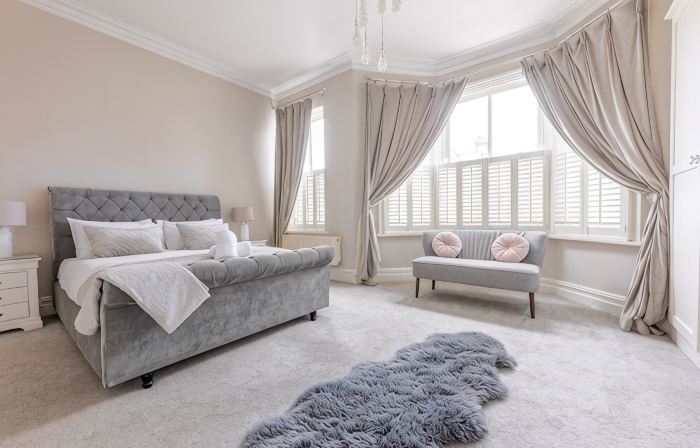 Stroll To The City Centre In From Chic Refurbished Townhouse
