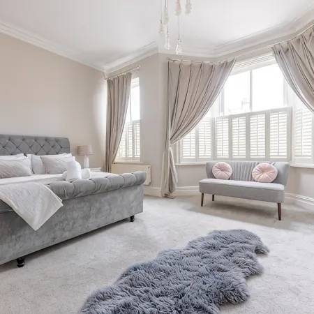 Stroll To The City Centre In From Chic Refurbished Townhouse