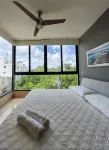 Brand New Build - Best Location 2 Blocks from the Fery Ocean View Pool Roof Top. - 4 stjerner