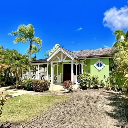 Idyllic 7 Porters Court, Beach Club Membership, pool, 5min walk beach,  Holetown