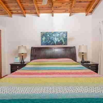 Spacious 1 BR Apartment in Tamarindo, Only Steps from the Beach. Rooms