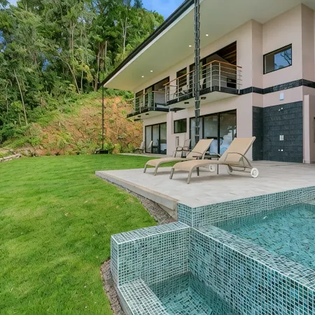 Casa Montaña - Majestic Ocean Views at Dominical Hills