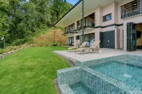Casa Montaña - Majestic Ocean Views at Dominical Hills - Villas