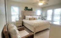 Kitty Hawk Bay Home in Kill Devil Hills, Outer Banks NC, with Bay View - 浴缸