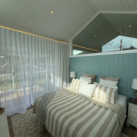 SANDY CORNER - Beach & Lakefront #1 BEST LOCATION