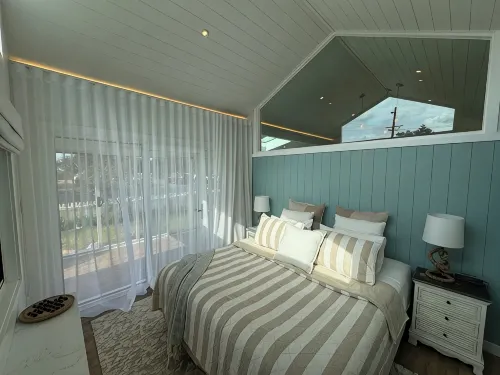 SANDY CORNER - Beach & Lakefront #1 BEST LOCATION - Wifi