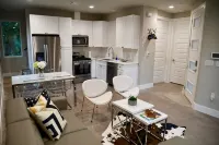 UT; HOME WITH FREE BREAKFAST & LATE CHECKOUT - Bungalows