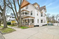 Elegant 7Br 2.5Bath Victorian Gem Sleeps 16+ - 4 ดาว