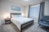 New Modern Townhouse, only short walk to the beach - 4성급
