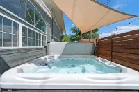 5 Bd & 3 Ba - Hot Tub, Game Room, Fire Pit, Fenced Yard - Denver & Boulder - 4-Star