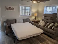 Historic Meadowdale Farm - Barn Stay in Rural Setting - 무료 와이파이