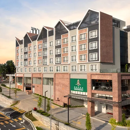 Arena Premier Hotel Отели рядом с достопримечательностью «Парк с озером»